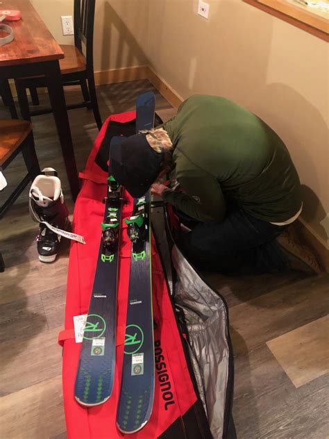 Ski butlers - Renting equipment has never been so easy. Reserve the equipment you want online or by calling. Relax, you’re on vacation. We’ll fit you in your accommodations. Don’t miss a turn. Enjoy full support while you ski. You pack your suitcases. We’ll pick up your equipment.